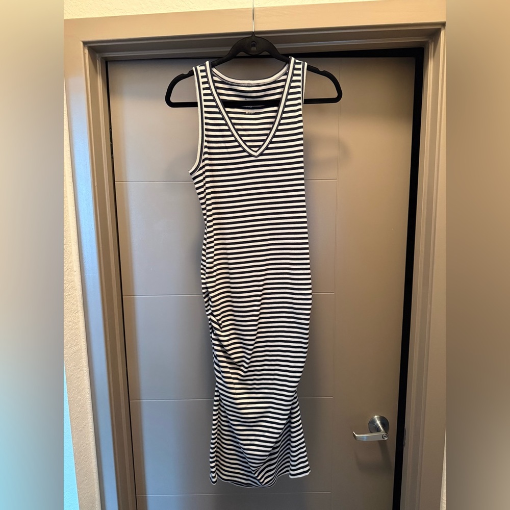 Lange Navy Blue and White Striped Midi Dress